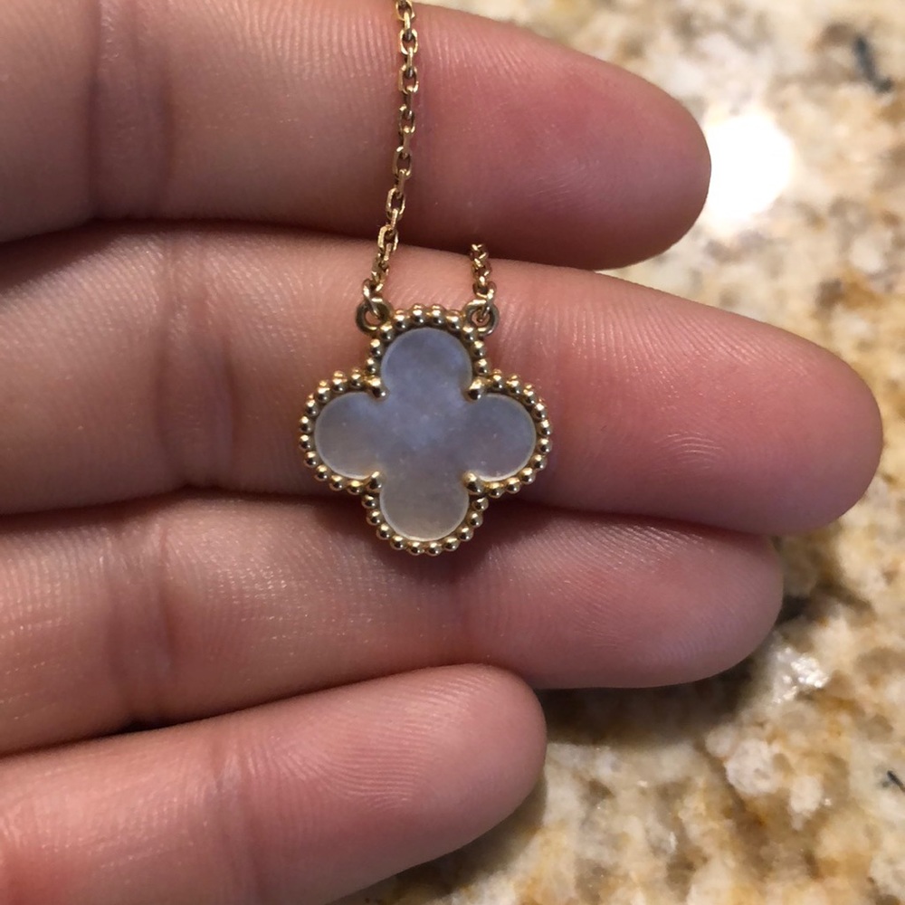 Van Cleef - Vintage Alhambra pendant